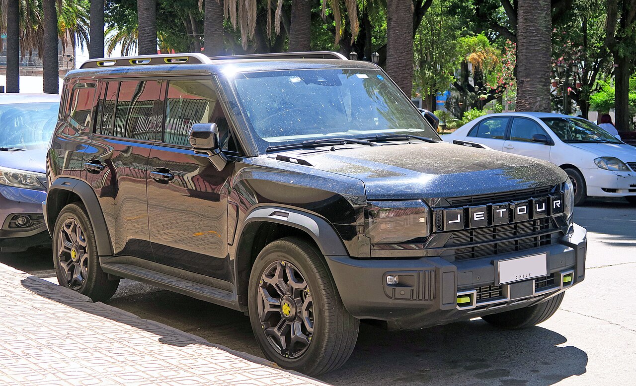 2026 Jetour Traveler 2.0T 4WD — 1/3